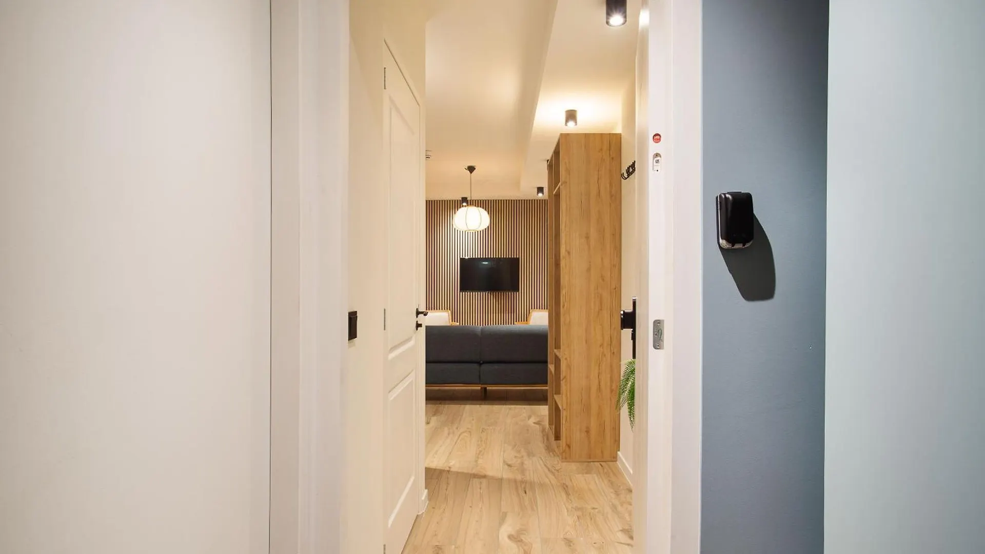 Curated Apartment Near Scheveningen Beach لاهاي هولندا