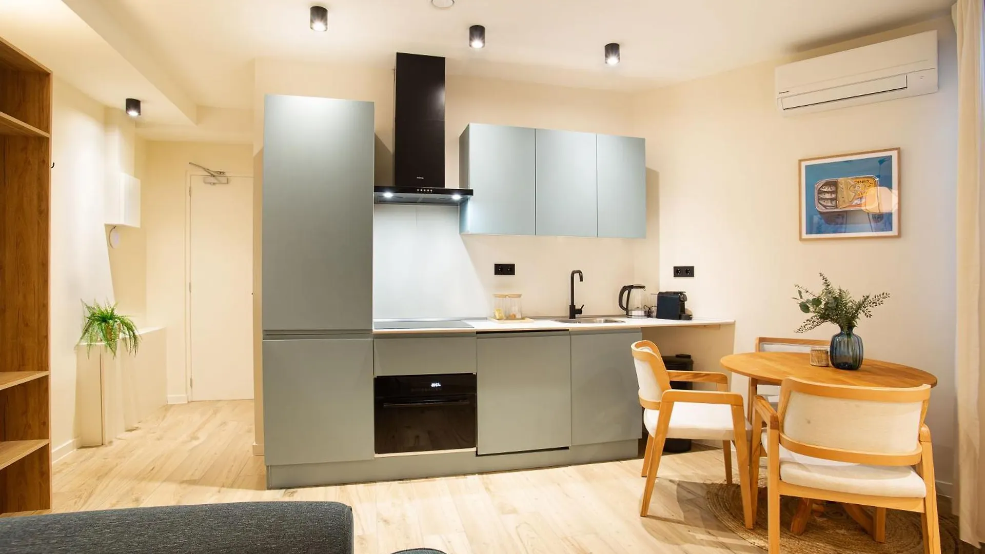 Curated Apartment Near Scheveningen Beach デン・ハーグ 0*,  オランダ