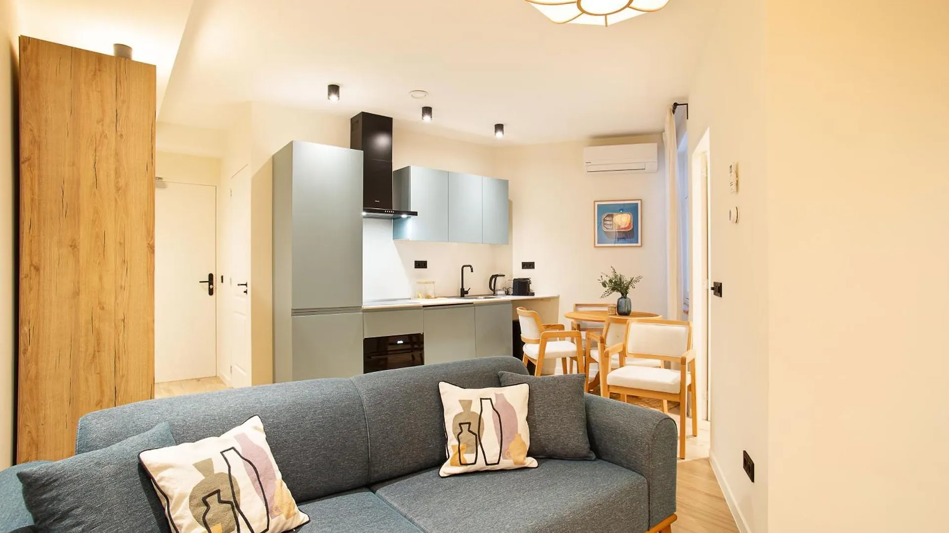 Curated Apartment Near Scheveningen Beach لاهاي هولندا