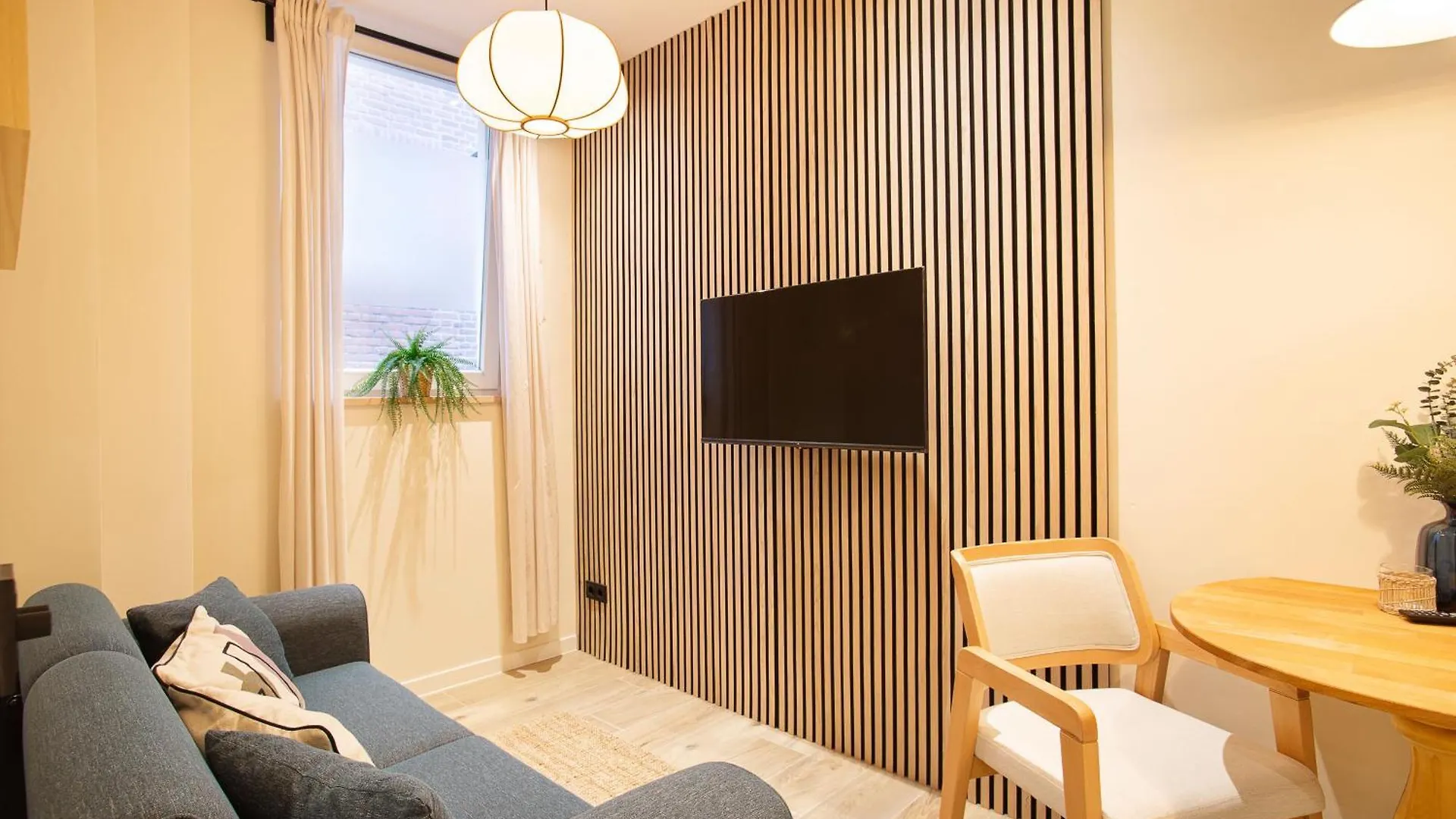 Curated Apartment Near Scheveningen Beach لاهاي هولندا