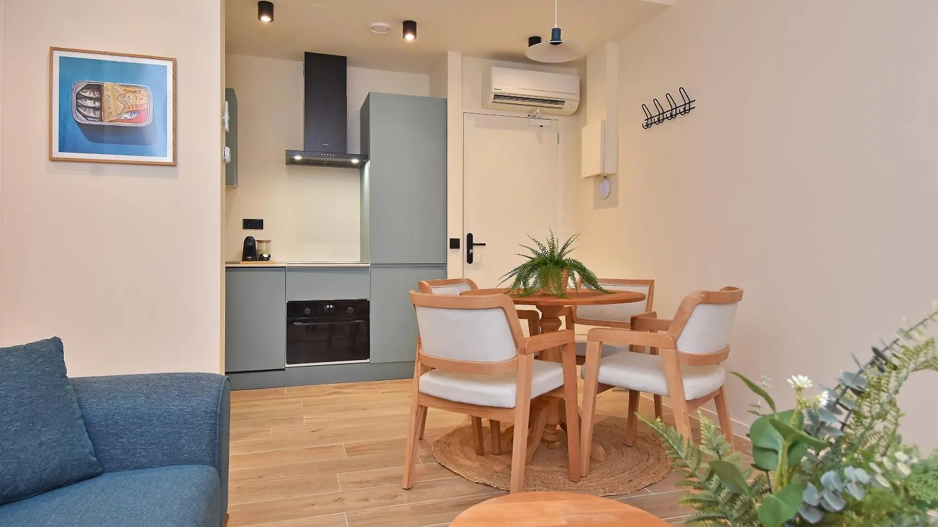 Curated Apartment Near Scheveningen Beach لاهاي