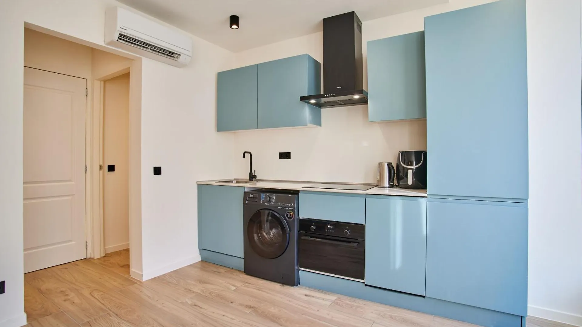Curated Apartment Near Scheveningen Beach لاهاي هولندا