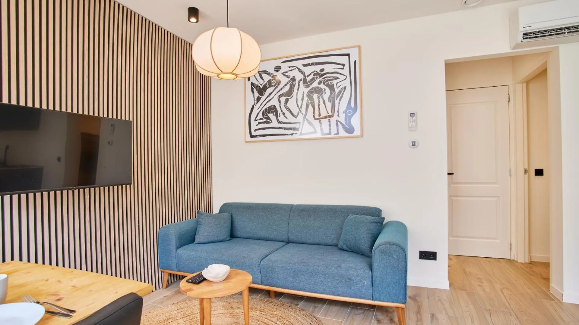 Curated Apartment Near Scheveningen Beach لاهاي